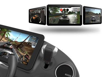富三代的豪华玩具:配备Android平板的玩具电动车