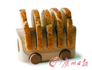 创意木制玩具车:来自米兰设计展的艺术品