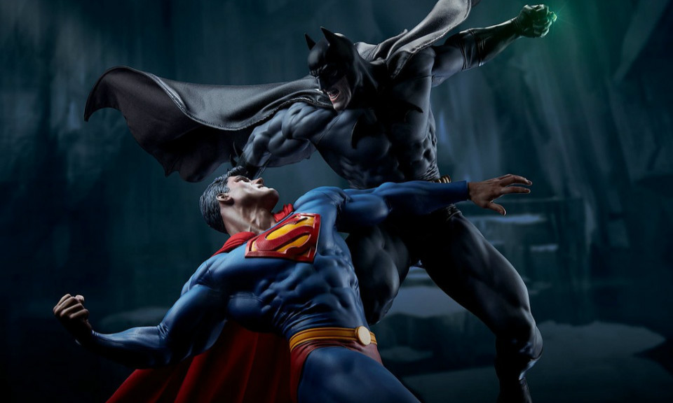 Sideshow Collectibles DC Comics【蝙蝠侠大战超人】全身雕像作品