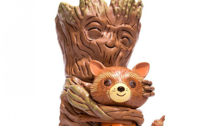 MONDO【友情的抱抱】Rocket & Groot: Treehugger Vinyl Figure