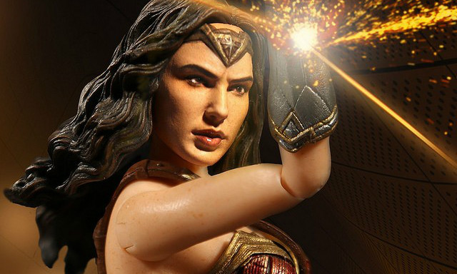 MEZCO – ONE:12 COLLECTIVE 系列【神奇女侠】Wonder Woman 1/12 人偶作品