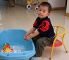 宝宝乱扔玩具怎么消毒