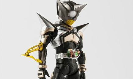 万代 S.H.Figuarts(真骨雕制法) 《假面骑士KABUTO》假面骑士 拳蝗