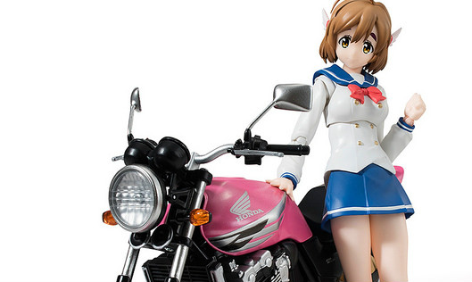S.H.Figuarts 《爆音少女！！》佐仓羽音（制服版本）＆CB400 SUPER FOUR