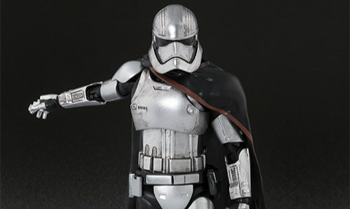 万代 S.H. Figuarts《星球大战:原力觉醒》帝国突击兵队长Captain Phasma