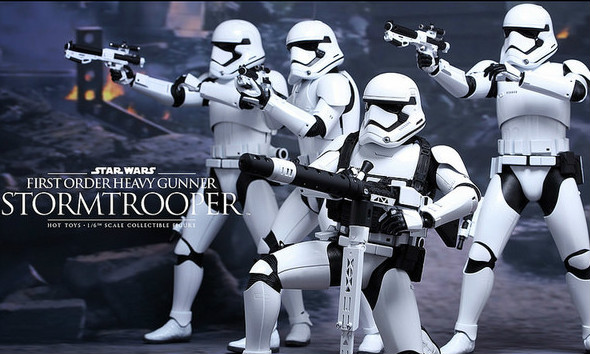 Hot Toys 星球大战七部曲:原力觉醒【高阶重装帝国暴风兵】1/6