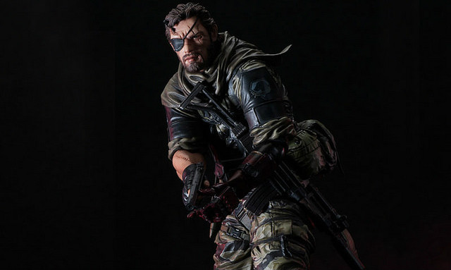 mensHdge technical statue No.16《合金装备V:幻痛》Snake 雕像