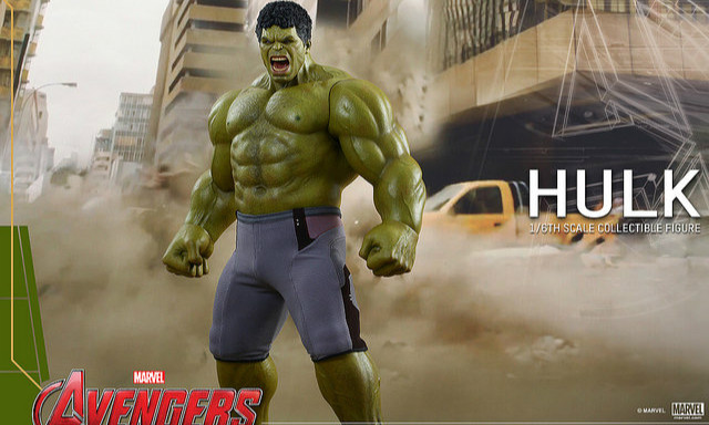 Hot Toys 《复仇者联盟2:奥创纪元》绿巨人 浩克