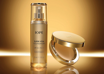 IOPE - 跨越化妆与保养的界线 让上妆时时刻刻对抗老态“赋活紧颜丝缎精华粉底、赋活紧颜丝缎精华粉饼”3月上市