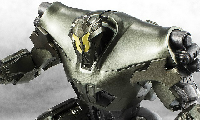 万代 ROBOT魂《环太平洋2》BRACER POENIX、TITAN REDEEMER