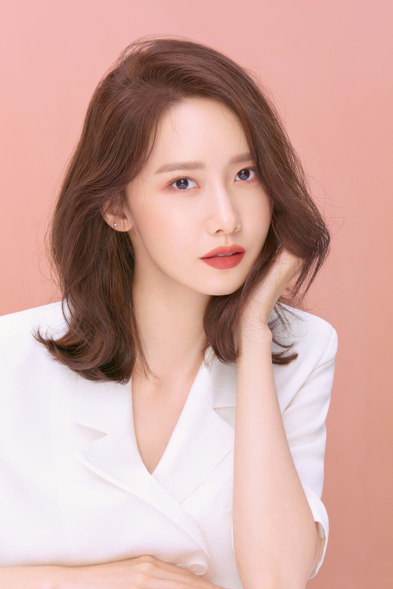 唇彩不够显白?韩国春夏大势“鲜榨玫瑰”唇妆给你绝美气色