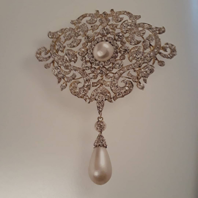 英女王的历史胸针:Richmond Brooch