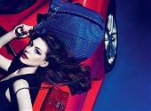 TOD‘S全球代言人 ANNE HATHAWAY(安海瑟薇)