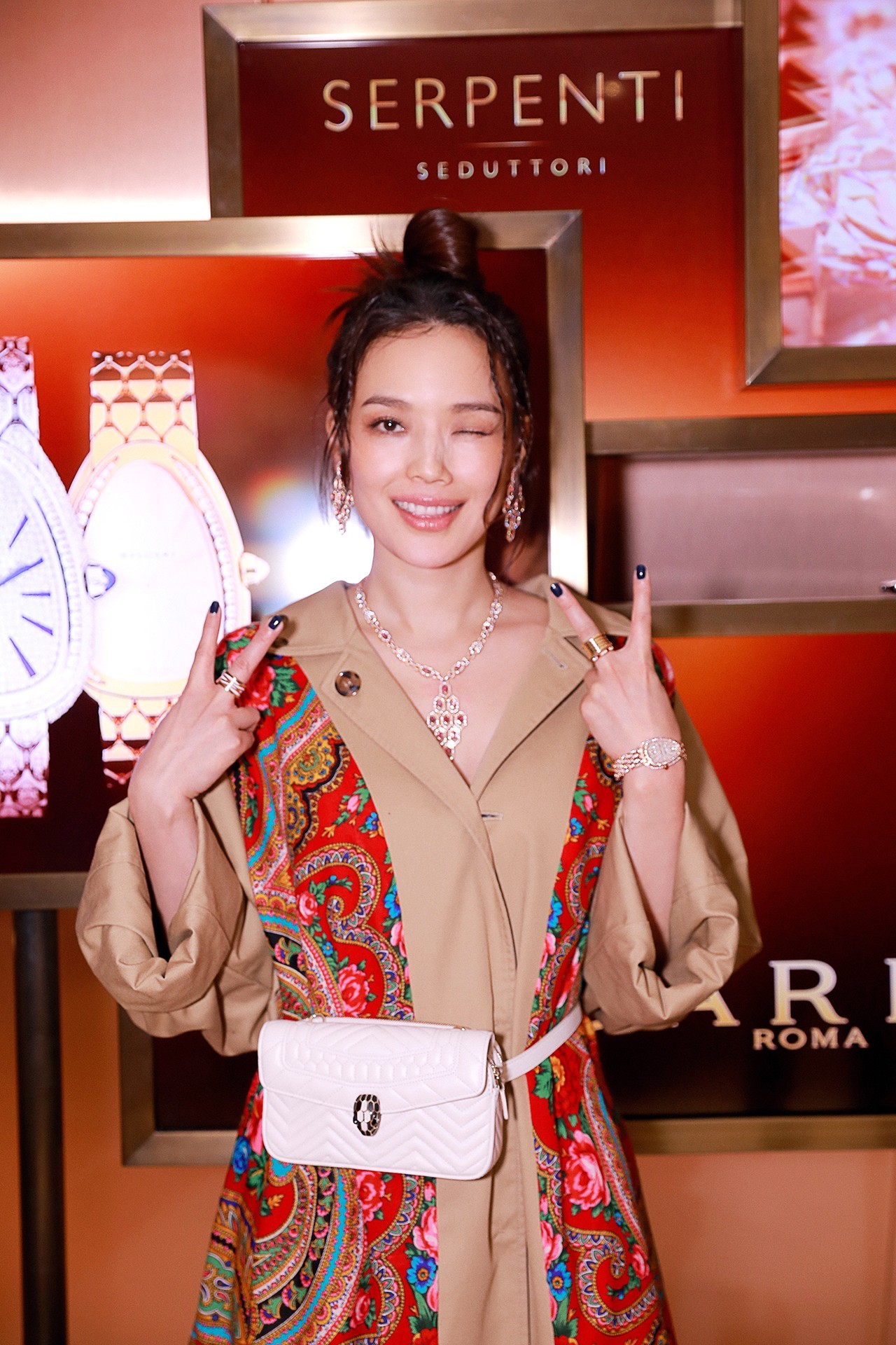 就是这一款包!让舒淇、木村光希Kōki和超模AA一起甘心“撞包”