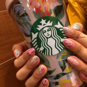 日本星巴克在Instagram新话题!STARBUCKQUEEN“星巴克指彩”超可爱