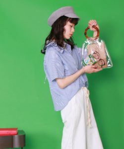 用透明小物度过2018年夏天!立刻入手的单品清单与日系穿搭介绍