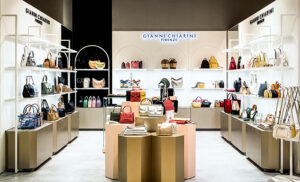 日本上班族都在背的包包?GIANNI CHIARINI信义诚品盛大开幕!春夏必备