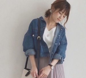 圆脸烦恼就靠V字线条效果来解决♡ 日本女生小脸穿搭技巧大公开