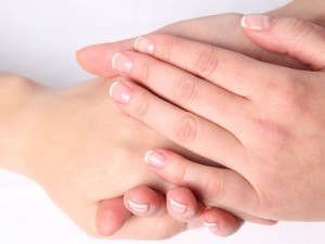 你知道吗?“指缘油”与“护手霜”的区别以及使用方式
