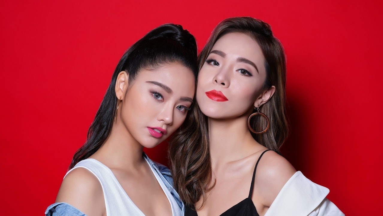 网络潮模的微雾奶霜唇!“RIMMEL伦敦芮魅”极致丝绒缎光唇釉这几款色号快笔记