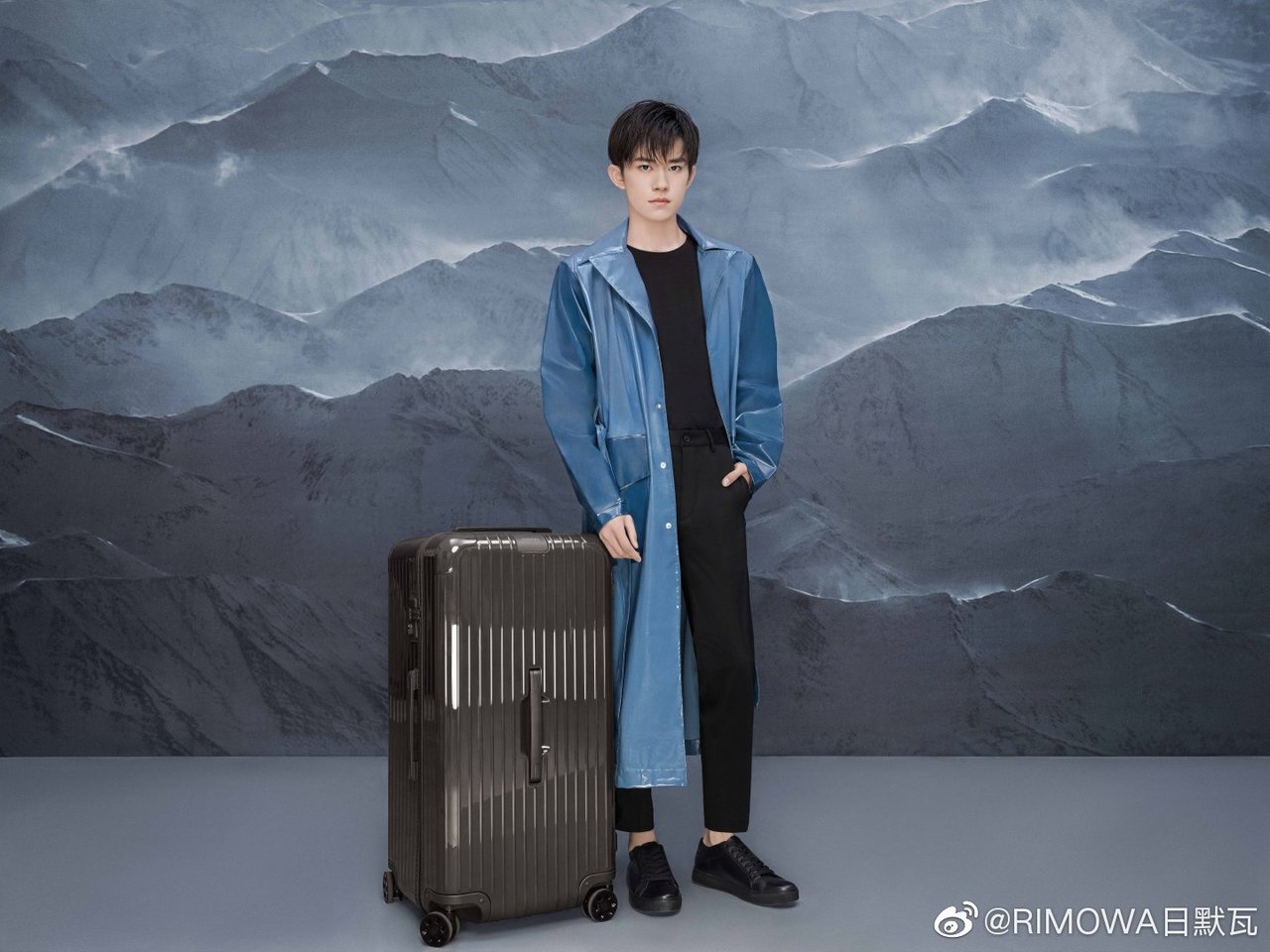 RIMOWA新款旅行箱每个颜色都想收 新品牌代言人更让少女们都疯狂了！