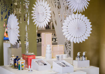 10/10 APOTHECARY 大安旗舰 POP UP 店中店创意惊喜 走入〈Winter Wonderland 圣诞展〉剪纸森林探索珍稀宝藏