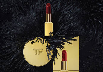 TOM FORD -  亚洲销售NO.1明星气垫暨设计师唇膏 全球限定推出 奢华流金限定包装 让您今年圣诞走在时尚尖端 带给你气宇非凡的 #奢华流金新时尚