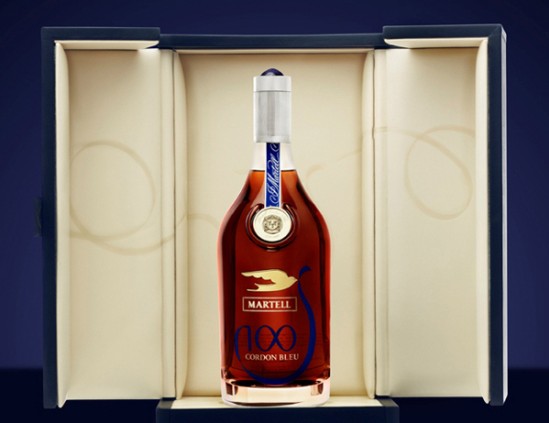 马爹利携手宝诗龙推出蓝带世纪珠宝纪念酒瓶,你知道这些吗