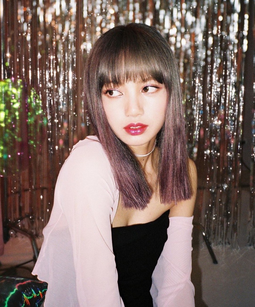 中长发女孩请跟上!人气欧腻Blackpink Lisa百变锁骨发,美得太生火