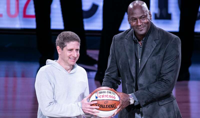 篮球之神降临NBA全明星赛 乔丹手上500万怪家私是这枚