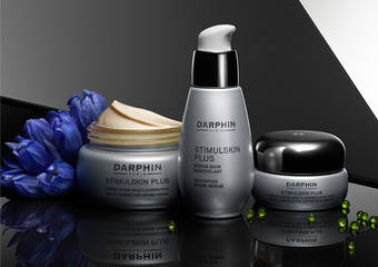 Darphin 朵法 - 【深海紧致赋活系列】用过就回不去 医美级的植萃修护,让皮肤细滑到发光!