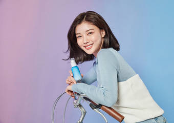 LANEIGE 兰芝 - 一抹嘟嘟水润肌 韩国国民女神跨世代首选精华 全球每20秒热卖1瓶 放胆渴望尽情闪耀 限量包装梦幻新登场