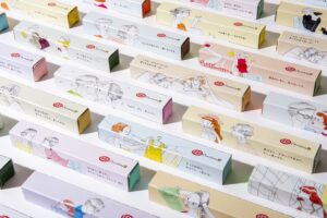 日本KitKat联手绘师推出超疗愈新品 就让插图与心情小语决定巧克力的口味吧！