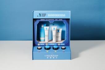 LA ROCHE-POSAY 理肤宝水 - 夏季限定版“全方位油痘粉刺照护礼盒”登场! 油痘粉刺肌肤专属保养3步骤,消灭油痘粉刺,重现净透水煮蛋肌