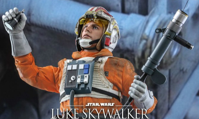 Hot Toys《帝国大反击》路克·天行者(雪地战机驾驶员服)1/6 比例人偶