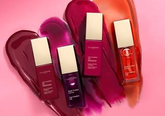 CLARINS 克兰诗 - 超惊艳!完全找不到缺点的救星级唇彩!全新“釉光植萃美唇油”光泽、显色、轻盈、极润,一次完全满足
