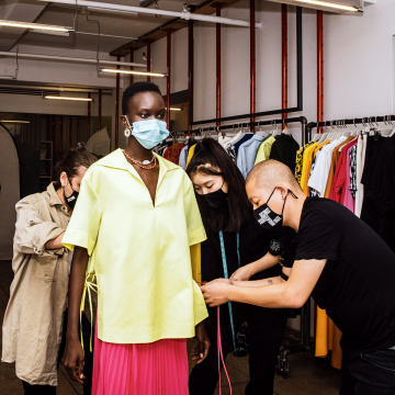 防疫法规催生大秀新形态!吴季刚Jason Wu:我感到人与人之间的连结