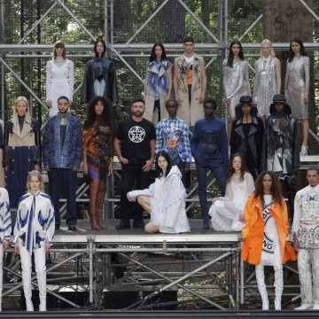 美人鱼与鲨鱼的浪漫恋曲!Riccardo Tisci打造Burberry深海童话 每个设计都有一个故事