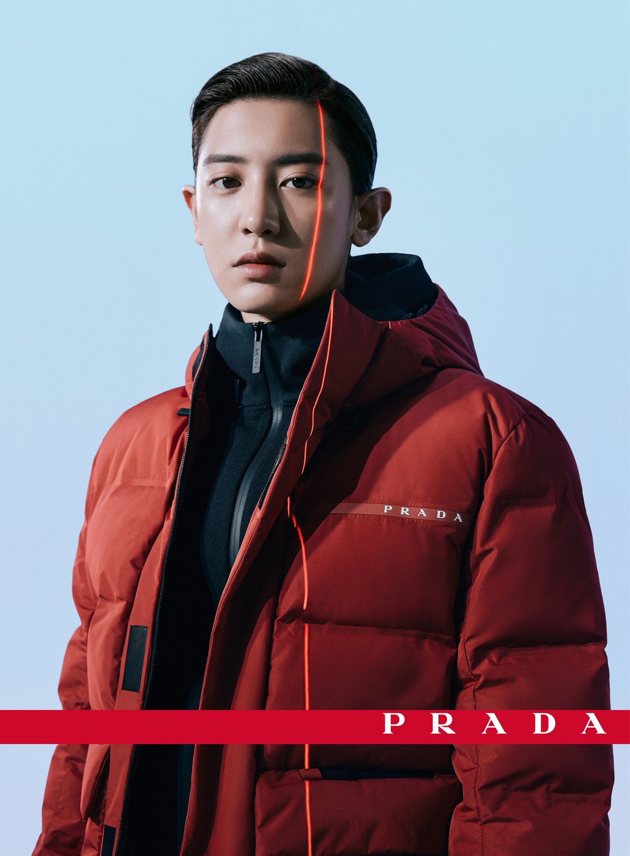 影/ EXO灿烈代言PRADA LINEA ROSSA新形象曝光!