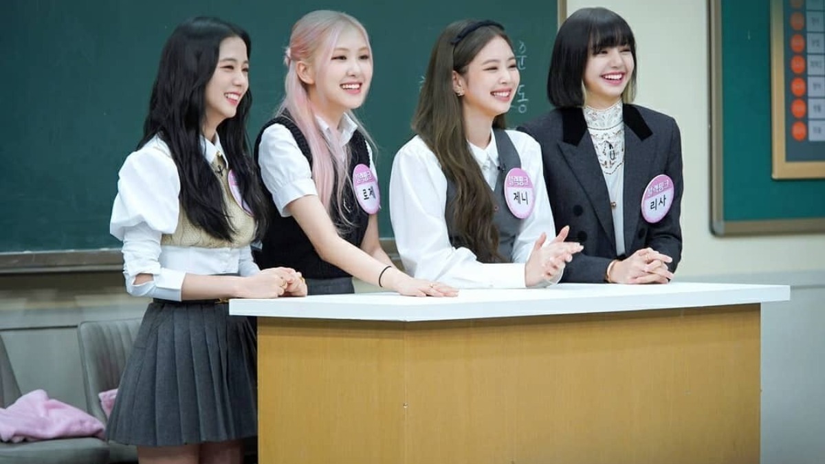 来自贵族学校的转学生!BLACKPINK精品制服穿搭高贵又精致,Chanel、Dior、CÉLINE全上身