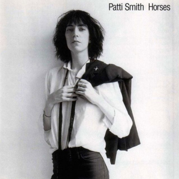 数十年如一日!颠覆女性音乐人形象 Patti Smith招牌风格灵感是“他们”
