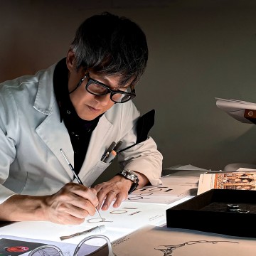 为皇太后设计礼服而结缘!设计师方国强投桃报李 设计珠宝助不丹慈善