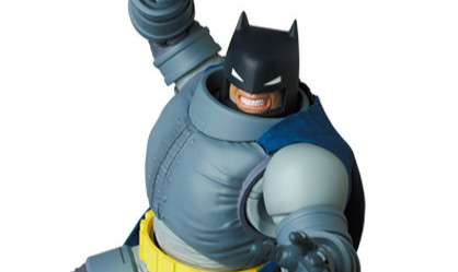 MAFEX《蝙蝠侠:黑暗骑士归来》重装蝙蝠侠 ARMORED BATMAN