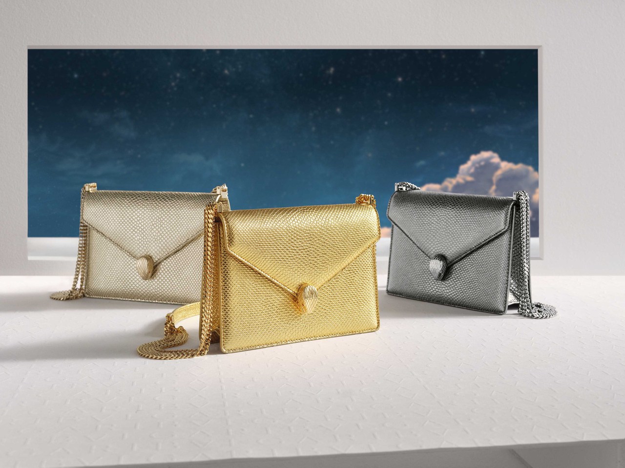 最美耶诞橱窗!Tiffany奢华灿金、宝格丽繁星许愿