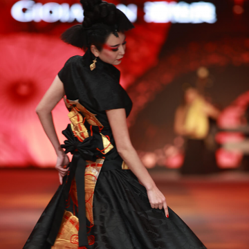 原来志玲姐姐父亲是和服腰带控!台湾设计师潘怡良翻玩林爸爸收藏 这些服装仅此一件